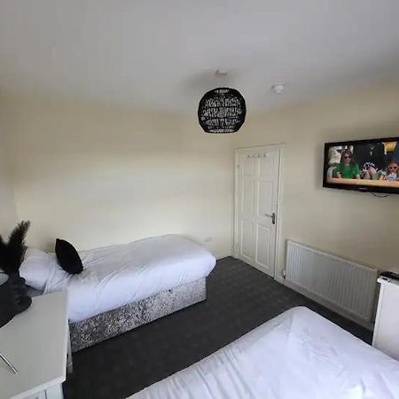 The Dublin Packet - Twin Room 1 Хоулихед Екстериор снимка